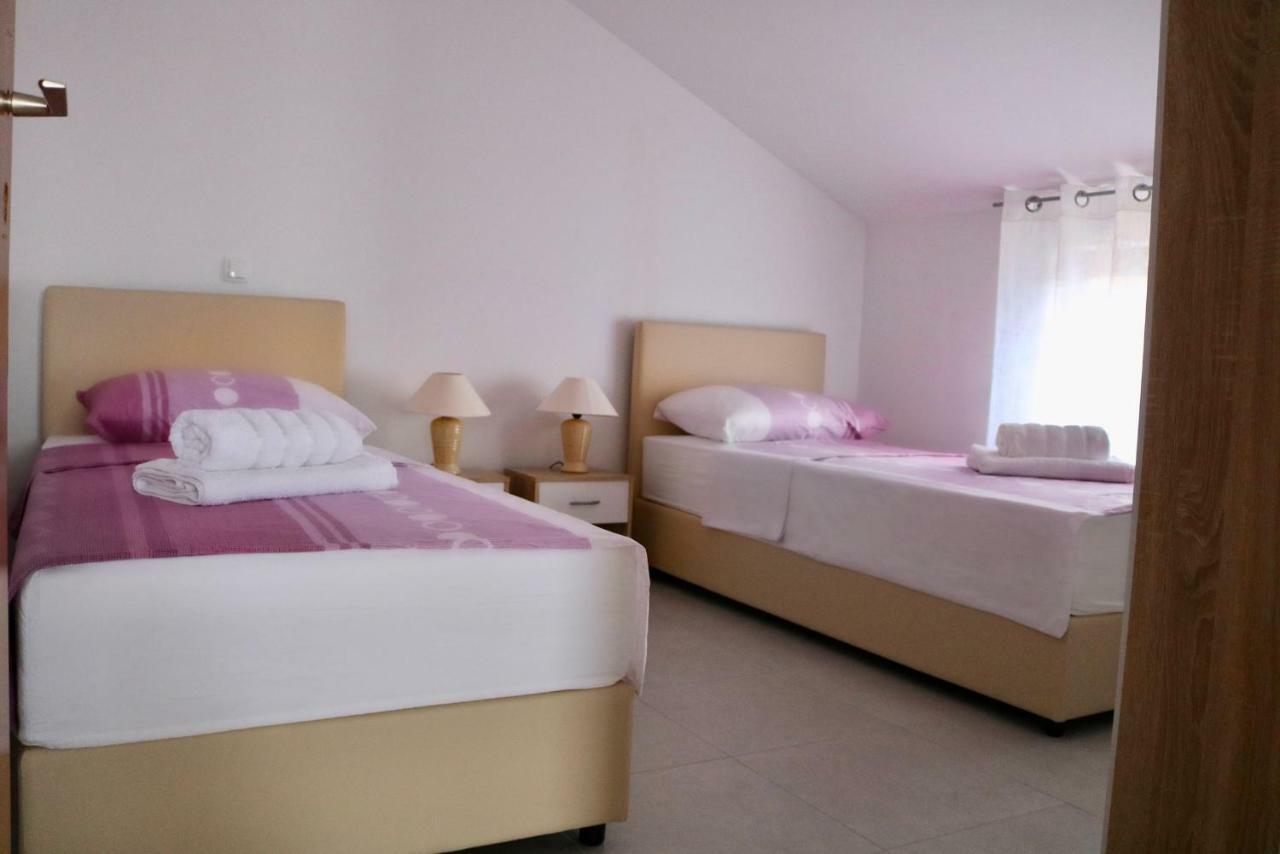 Stars Apartment Gornji Karin Exterior photo